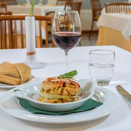 Sky Pool Sole 4* Γκάρντα