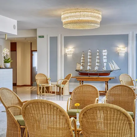 Отель Sky Pool Sole 4*