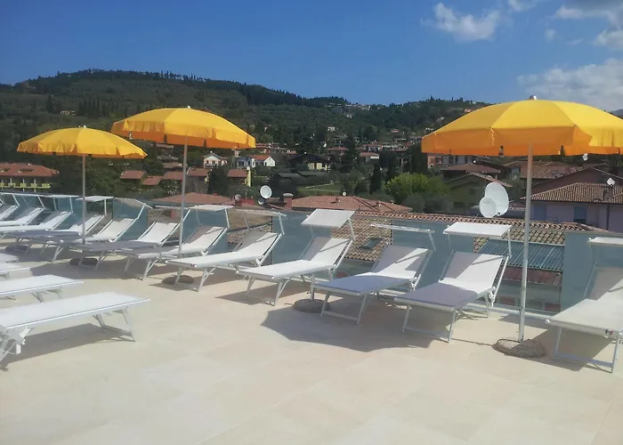 Hotel Sky Pool Sole 4*