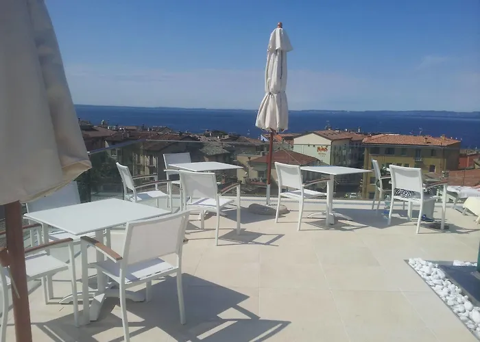 Sky Pool Sole 4* Garda (Verona)