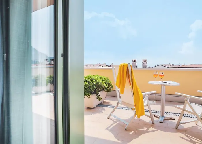 Sky Pool Sole Garda (Verona)