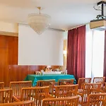 加尔达天空泳池酒店 酒店