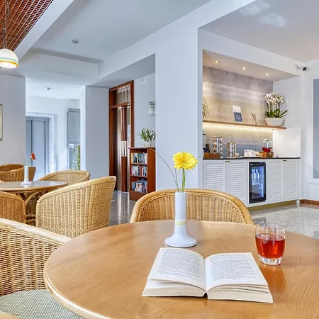 Hotel Sky Pool Sole Garda 4*