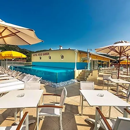 فندق Sky Pool Sole غارْدا