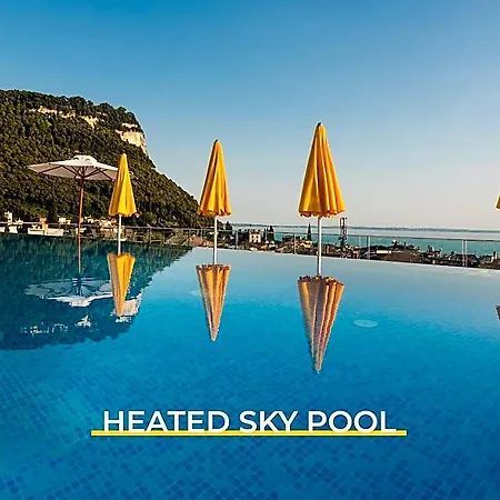 Sky Pool Sole Garda (Verona)
