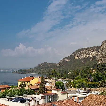 Hotel Sky Pool Sole Garda