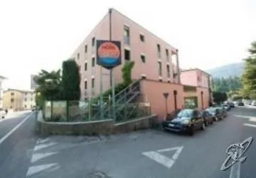 Hotel Sky Pool Sole Garda 4*