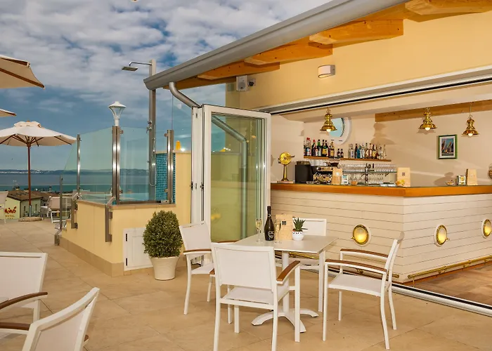 Sky Pool Sole Garda (Verona)