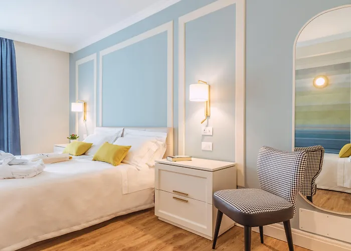 Hotel Sky Pool Sole 4*