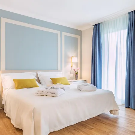 Szálloda Sky Pool Sole 4*