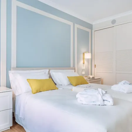 Sky Pool Sole 4* Garda