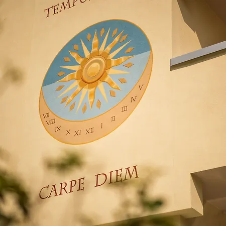 Sky Pool Sole Szálloda