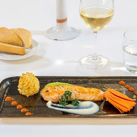 Sky Pool Sole Szálloda