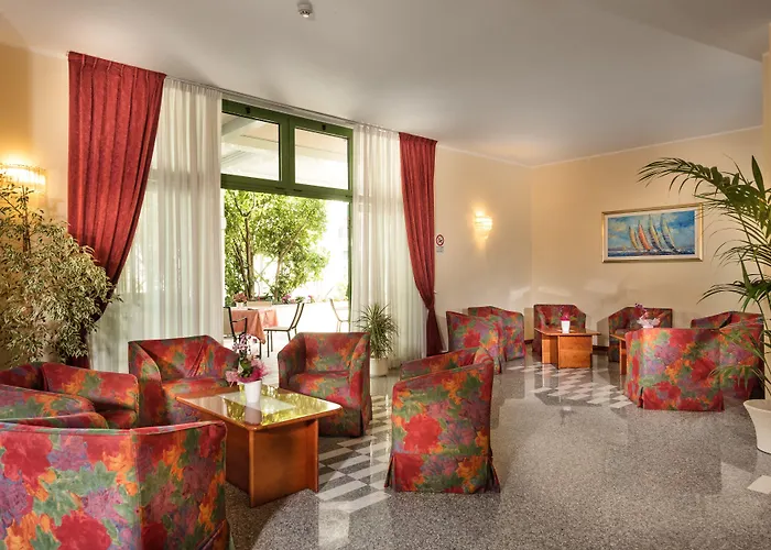 Sky Pool Sole Garda (Verona)